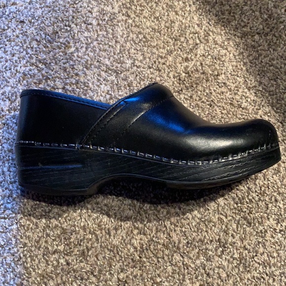 Dansko size 37 shoes - Picture 4 of 5